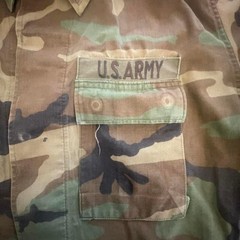 US Army Woodland Camo Fatigue Army Issued with Name button up Medium