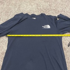 The North Face Men’s Small Navy Blue Long Sleeve Graphic Logo Tee