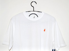 NWT johnnie-O. Men’s White Rolling Wave Graphic SS Crew T-Shirt sz M