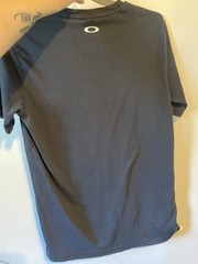 Oakley Men’s Short Sleeve T-Shirt Size S Regular Fit