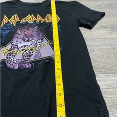 Def Leppard Animal T-Shirt Vintage Graphic Band Tee Black Short Sleeve Size S