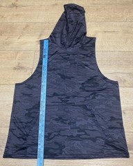 TSLA Sleeveless Hooded Shirt Black Camo Print Size XL EUC Gym Workout Stretch