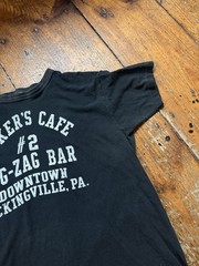 Vintage 60s 70s Black Bound Collar Two Tone Bar Destination T Shirt Large