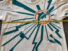 VTG 1996 STARTER Miami Dolphins T-Shirt Size Large Collision Shock Wave NFL Rare