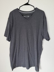 Eddie Bauer Men 2XL Gray Solid V-Neck Short Sleeve T-Shirt