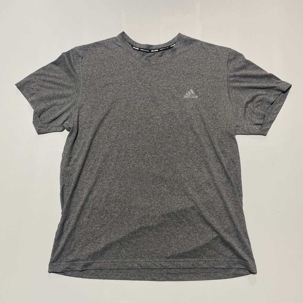 Adidas Climate Men’s Gray T Shirt Size XL Short Sleeve Front Logo Round Neck