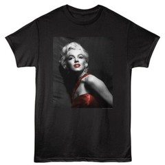 Marilyn Monroe Beautiful Lady In Red Photo Men’s T Shirt