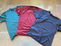 Real Essentials Men’s T-shirts 3 Pack Size LARGE Green Navy Burgandy work out