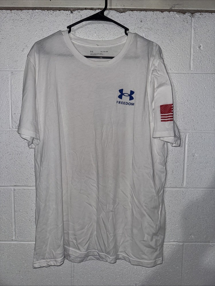 Under Armour Freedom Flag T-Shirt Mens XL White Patriotic Graphic 1370810-101