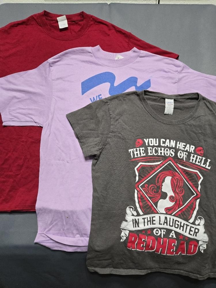 Lot of 3 Men’s & Ladies Graphic T-Shirts Mixed Brands Sizes L, XL, Ladies XL R52