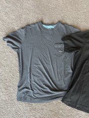 Tommy Bahama Relax Men’s Pima Cotton Pocket Marlin Logo Tee L Lot 2 Gray/Black