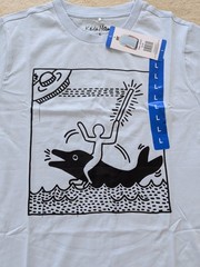 KEITH HARING “Man on Dolphin” Official Mens T-shirt sizeLARGE Streetwear NEW NWT