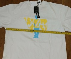 NWT RARE TEEBLOG TOTEMA Graphic Men Tee Shirt 3XL White Puzzle Pieces Blue Man