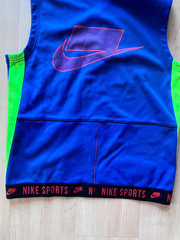 Nike Therma Sleveless Hooded Training Top Size M Blue Multi Color CD5716 480