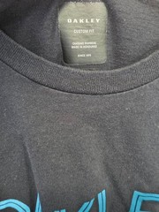 Oakley Men’s Black Long Sleeve Custom Fit T-Shirt with Blue