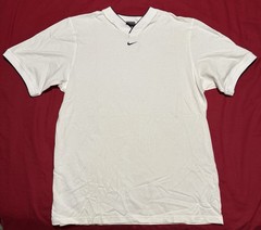 Nike Center Swoosh T-shirt Men’s Large White V-Neck Ribbed Collar Middle Swoosh