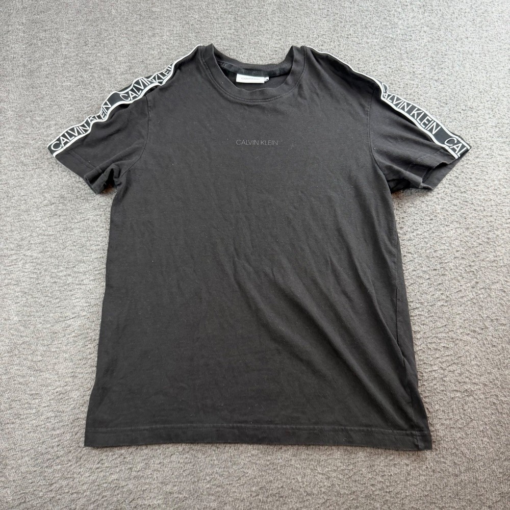 Calvin Klein T-Shirt Men’s Small Black Logo Tape Shoulder Short Sleeve Cotton