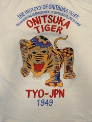 Onitsuka Tiger Oversized Graphic T-Shirt Unisex Lifestyle Tee Top 2183B561-400