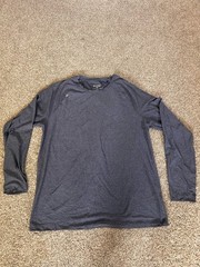 RHÔNE Reign Long Sleeve T in Midnight Heather. Anti Odor. SPF 50+. Raglan. EUC