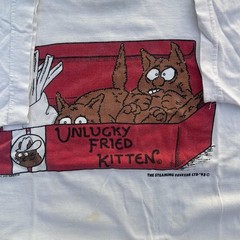 Vintage 1993 White & Red Unlucky Fried Kitten Graphic T-Shirt Size Adult Large