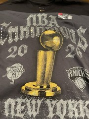Nike NBA Champions New York Knicks 2026 Crystal Rhinestone Tshirt Black Sz Large