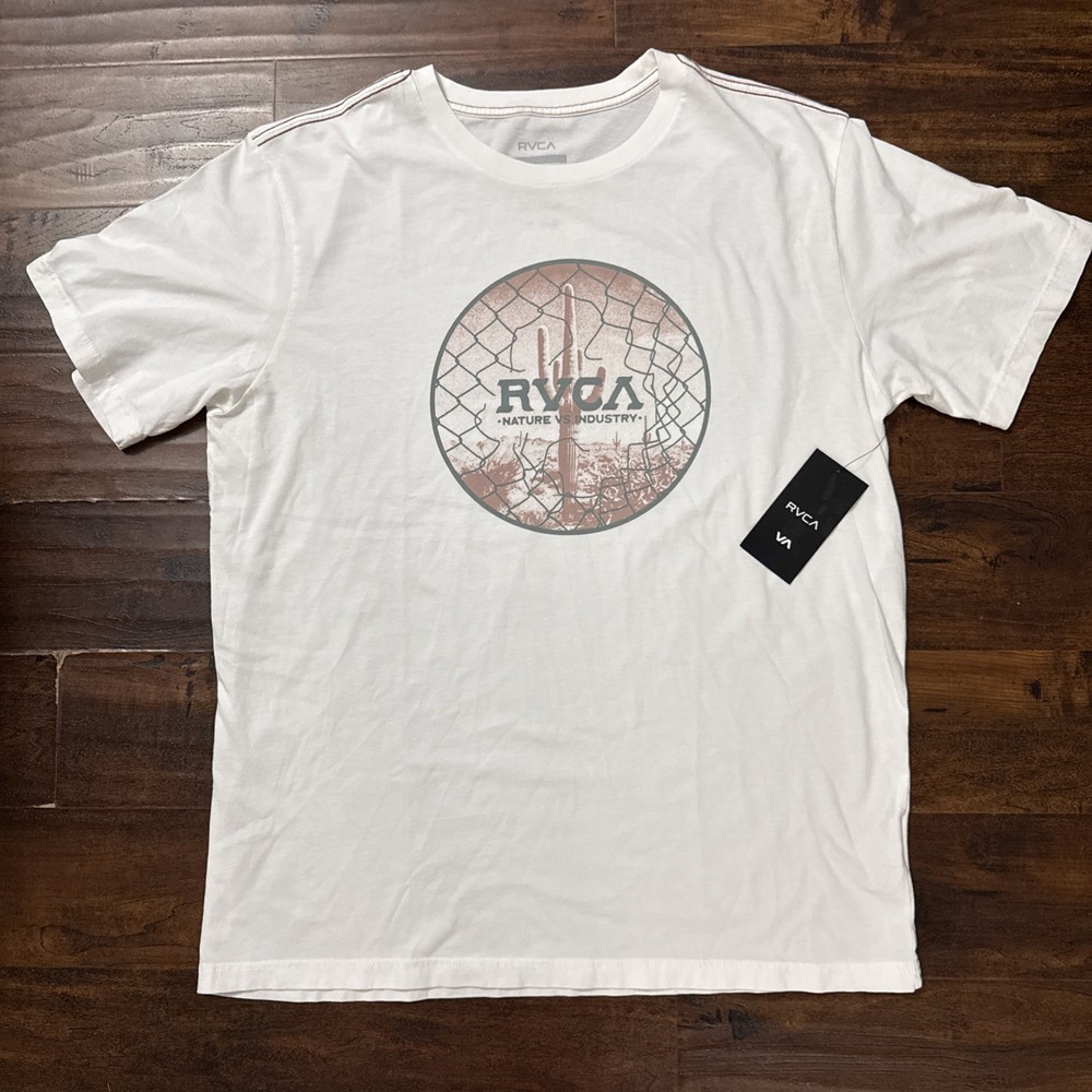 NWT RVCA Trespass Short Sleeve T-Shirt – Antique White Men’s Size Large. A1
