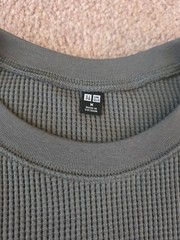 Uniqlo Gray Waffle-Knit Thermal shirt Scoop Hem Size M