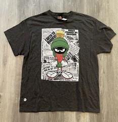 LOONEY TUNES Marvin The Martian – In News Papers – T-shirt Mens XL Gray NWT