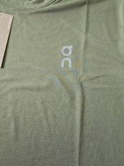 NWT Men’s On Runnung Core-Tee Olive Color Size XL