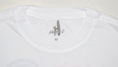 NWT johnnie-O. Men’s White Rolling Wave Graphic SS Crew T-Shirt sz M