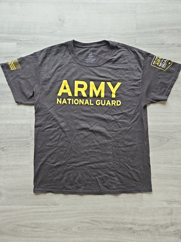 OFFICIAL ARMY NATIONAL GAURD T SHIRT Size LARGE Hanes Brand