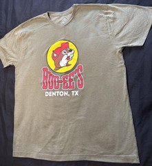 Buc-ee’s Men’s Brown Denton TX Buc-ee the Beaver Logo Crew Neck T-Shirt XL