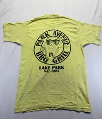 Vintage 90s Fruit of the loom Park Ave BBQ Grill T-Shirt Yellow Size M Tee USA