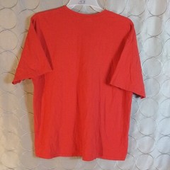 Snoopy & The Peanuts Gang Tshirt Size XL Red Winter Snowman Scene