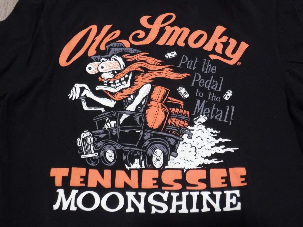 FC7 District Ole Smoky Tennessee Moonshine Rat Rod Pedal to Medal T-Shirt Med