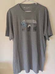 TravisMathew Men’s Gray Short Sleeve Crew Neck Graphic Logo T-Shirt, L