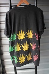 Vintage 90s tri-color pot leaf Mosquito Head Mens BLK T-Shirt