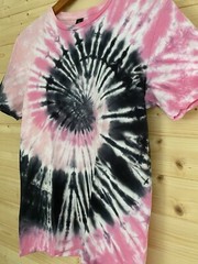 NEW Unisex Small GILDAN Soft Style Pink Black White Tie-Dye Handmade T-Shirt