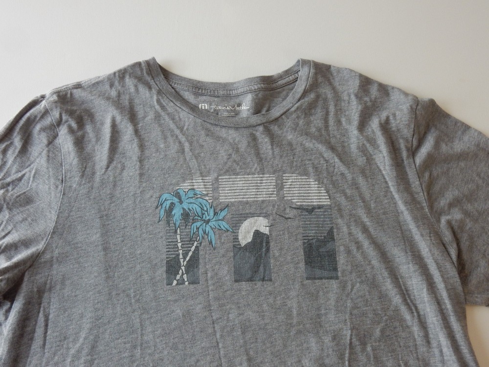 Travis Mathew Men’s T Shirt Size L