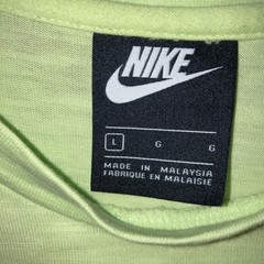 Nike Sportswear World Tour T Shirt Glow In The Dark DA0629-383 Men’s Large