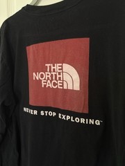 The North Face Men’s Long Sleeve Red Box Tee in black Size Large!
