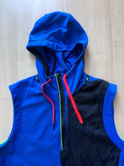 Nike Therma Sleveless Hooded Training Top Size M Blue Multi Color CD5716 480