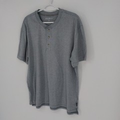 Eddie Bauer Men’s XL Gray Striped Button Henley Neck Short Sleeve T-Shirt