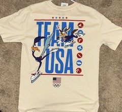 Team USA x Looney Tunes Outerstuff Chased T-Shirt – Cream Sz Medium NWT