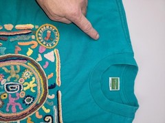 VTG Tip’s Club Classics green hand embroidered Carlos Rosales Guatemala Shirt XL