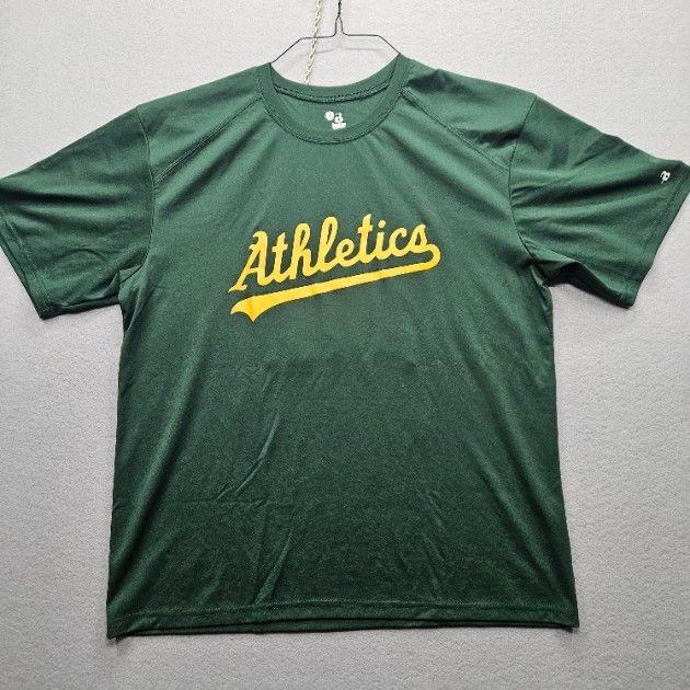 Badger Sport Men’s Size Large Green Athletics Baseball Short Sleeve T-Shirt
