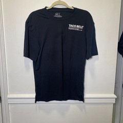 Retro Taco Bell Live Más Est. 1962 Downey California Logo Tee Black Graphic Shir