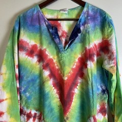 VTG Dharma Trading Co Men’s V-Neck Rainbow Tie Dye Shirt Size Large 100% Cotton