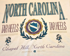 Vintage 90s North Carolina Tarheels T-shirt Mens L Oversized Cream SPOTS