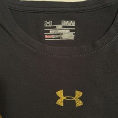 Under Armour Brahma Bull Mens T-shirt Heatgear Loose Fit Mens Sz Med Distressed